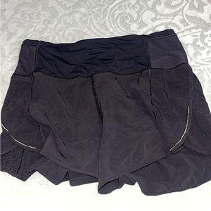 Lululemon shorts size 4 4”